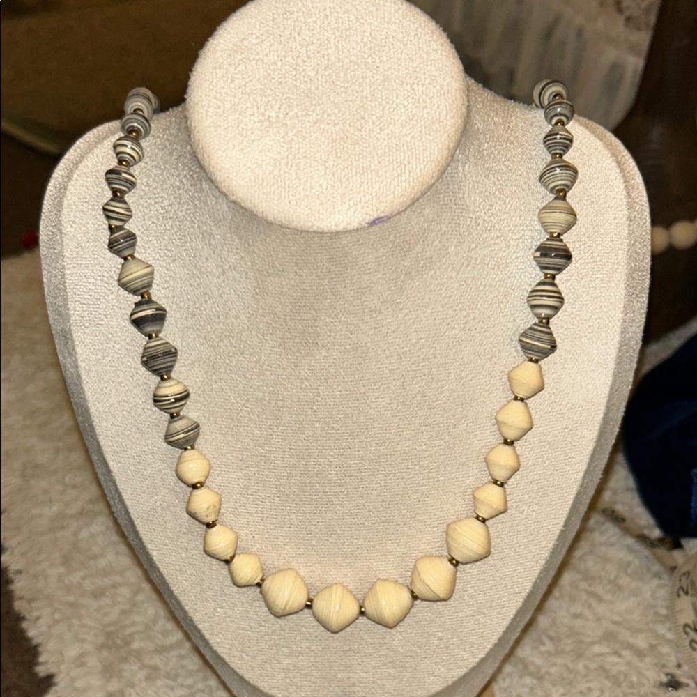 Teng Yue Cream and Gray Beaded Necklace